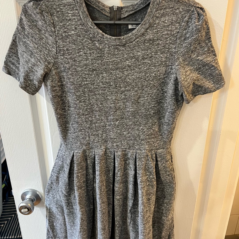 Hi-Line heather gray capped sleeve dress Size XS